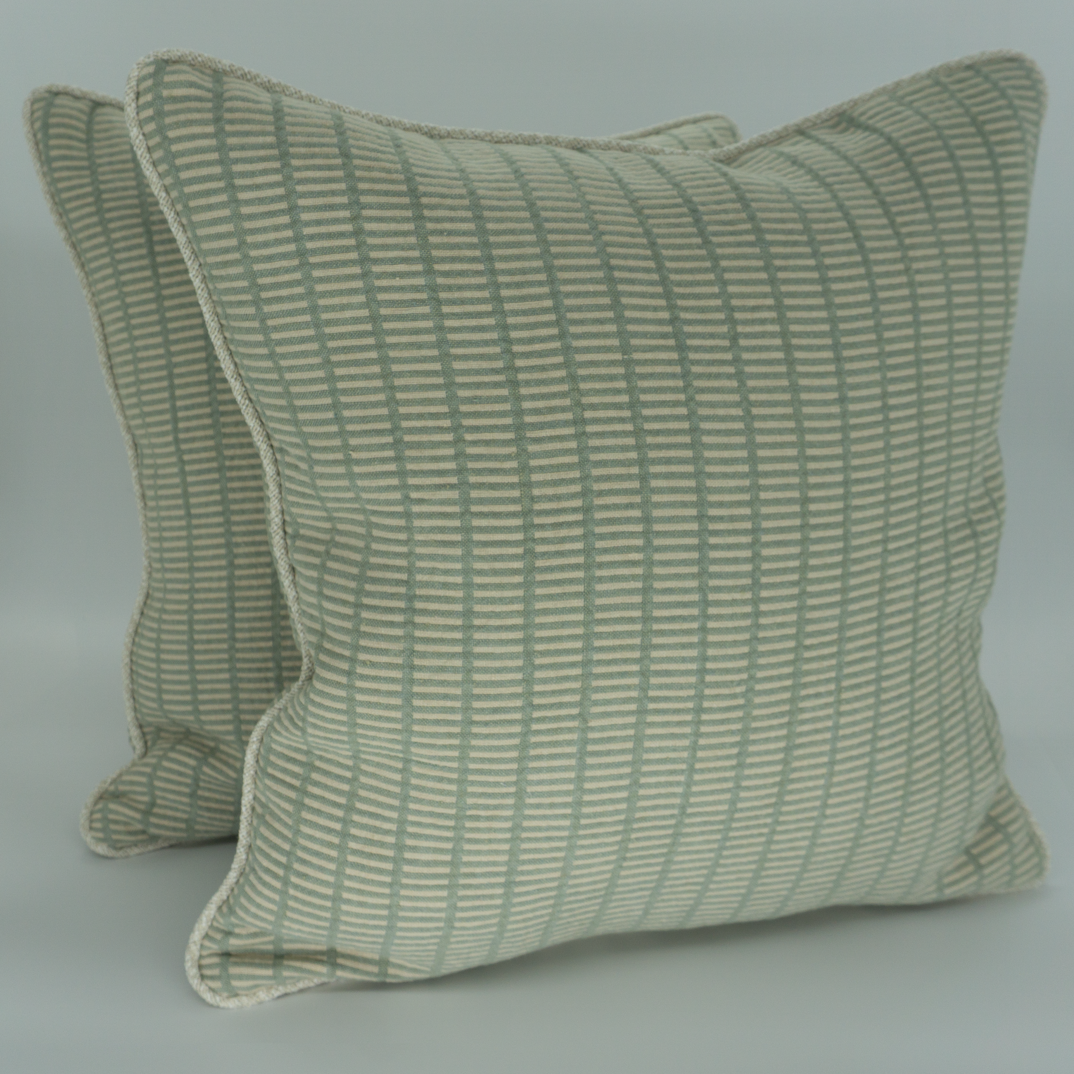 Mistline Cushion