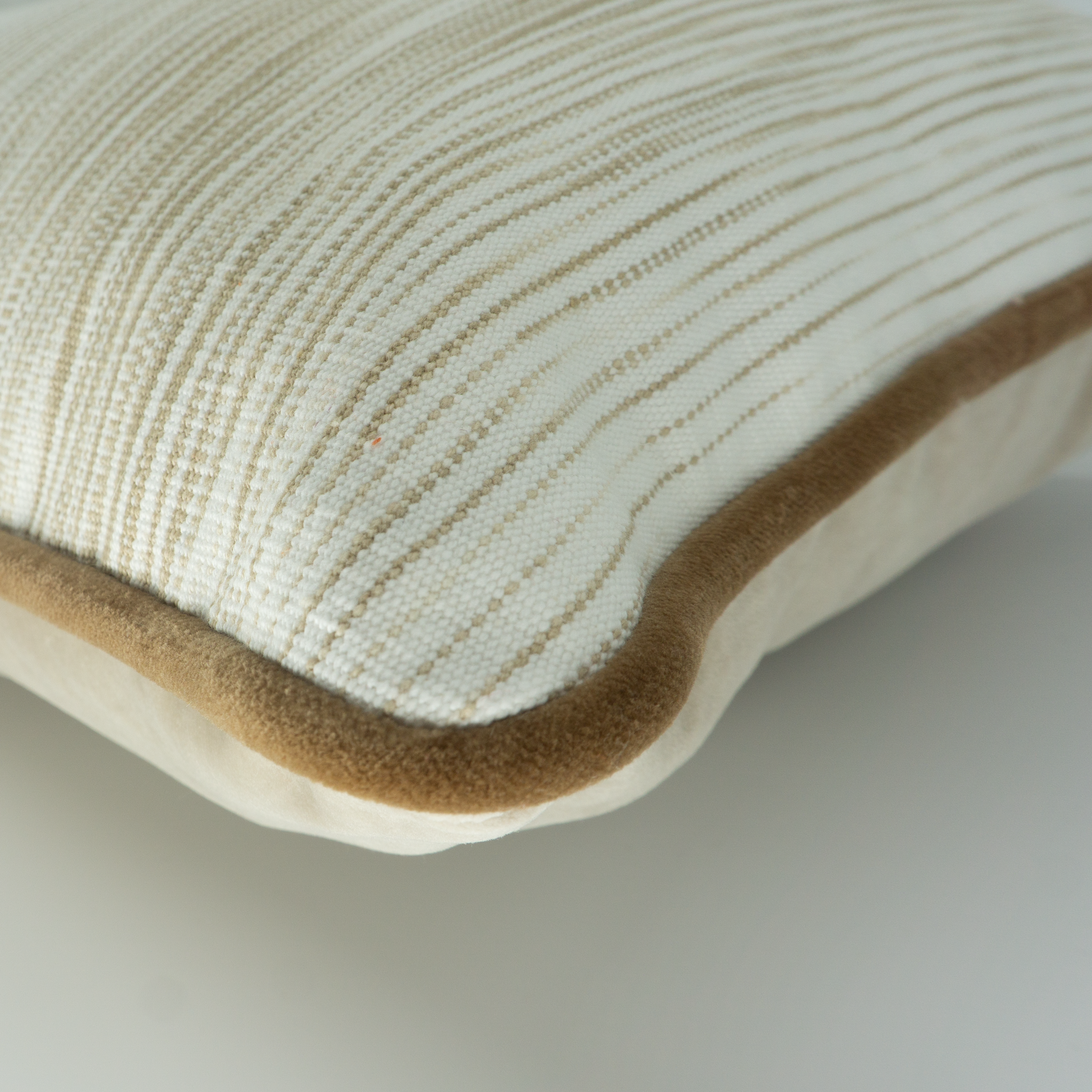 Dune Whisper Cushion